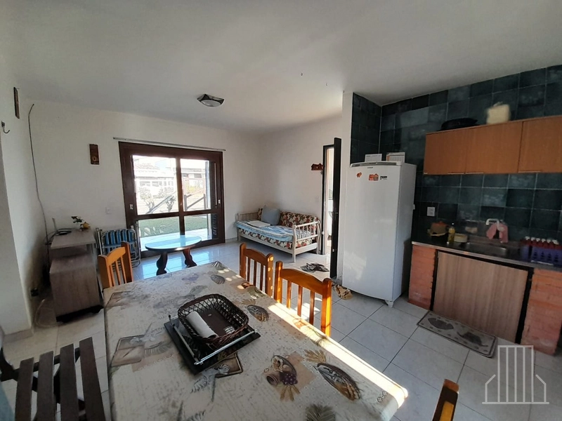 CASA PARA ALUGUEL DE TEMPORADA EM CAPÃO NOVO: 3ª foto da galeria de imagens do imóvel