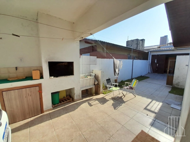 CASA PARA ALUGUEL DE TEMPORADA EM CAPÃO NOVO: 4ª foto da galeria de imagens do imóvel