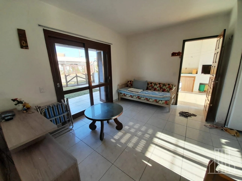 CASA PARA ALUGUEL DE TEMPORADA EM CAPÃO NOVO: 5ª foto da galeria de imagens do imóvel