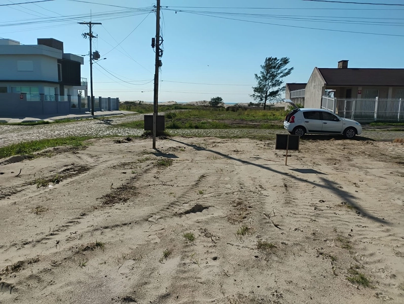 TERRENO A VENDA EM CAPÃO NOVO!: 2ª foto da galeria de imagens do imóvel