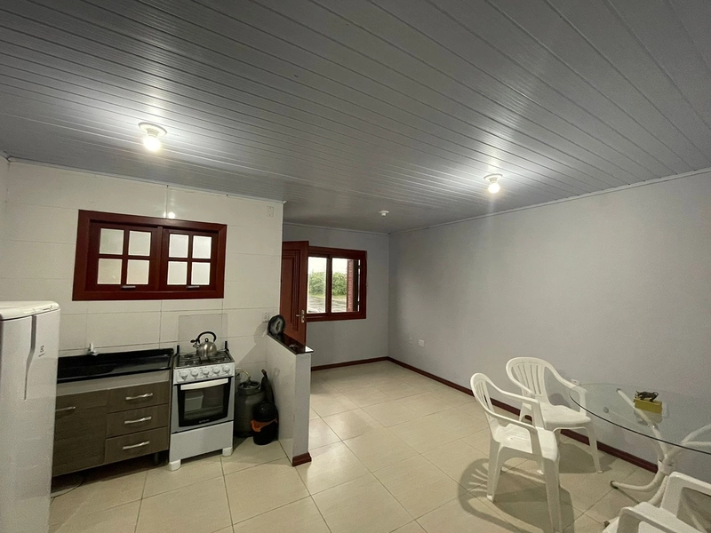 CASA COM 2 DORMITÓRIOS, MOBILIADO: 1ª foto da galeria de imagens do imóvel