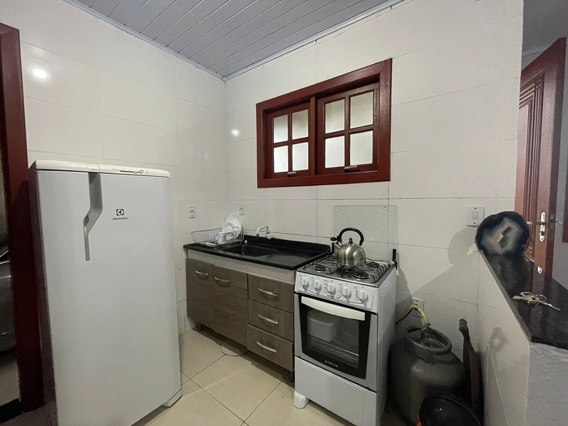 CASA COM 2 DORMITÓRIOS, MOBILIADO: 6ª foto da galeria de imagens do imóvel
