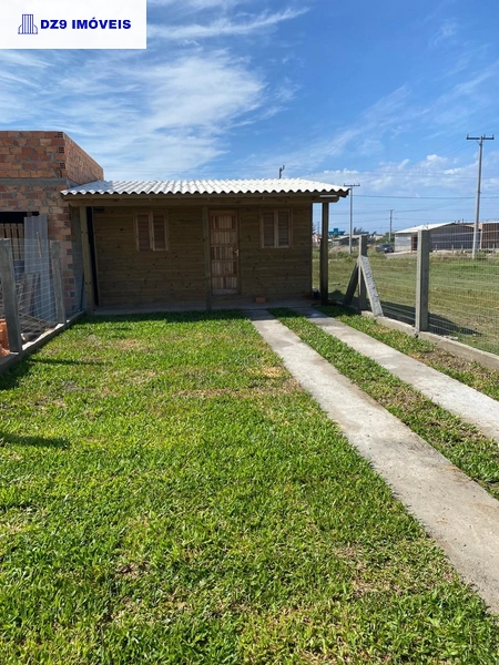 ÓTIMA CASA À VENDA NO BAIRRO CAPÃO NOVO, PRÓXIMA AO MAR: 1ª foto da galeria de imagens do imóvel