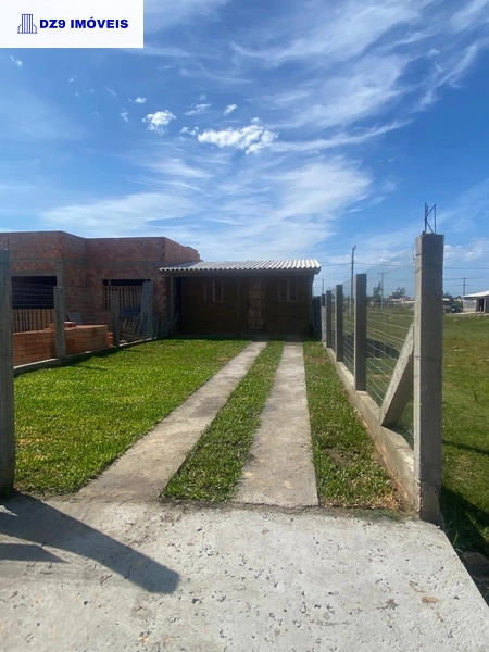 ÓTIMA CASA À VENDA NO BAIRRO CAPÃO NOVO, PRÓXIMA AO MAR: 5ª foto da galeria de imagens do imóvel