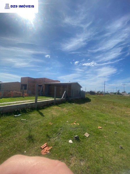 ÓTIMA CASA À VENDA NO BAIRRO CAPÃO NOVO, PRÓXIMA AO MAR: 2ª foto da galeria de imagens do imóvel