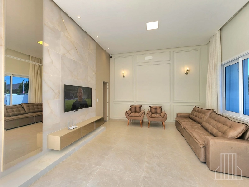 BELÍSSIMA  CASA A VENDA COM 3 DORMITÓRIOS E 1 SUÍTE!: 11ª foto da galeria de imagens do imóvel