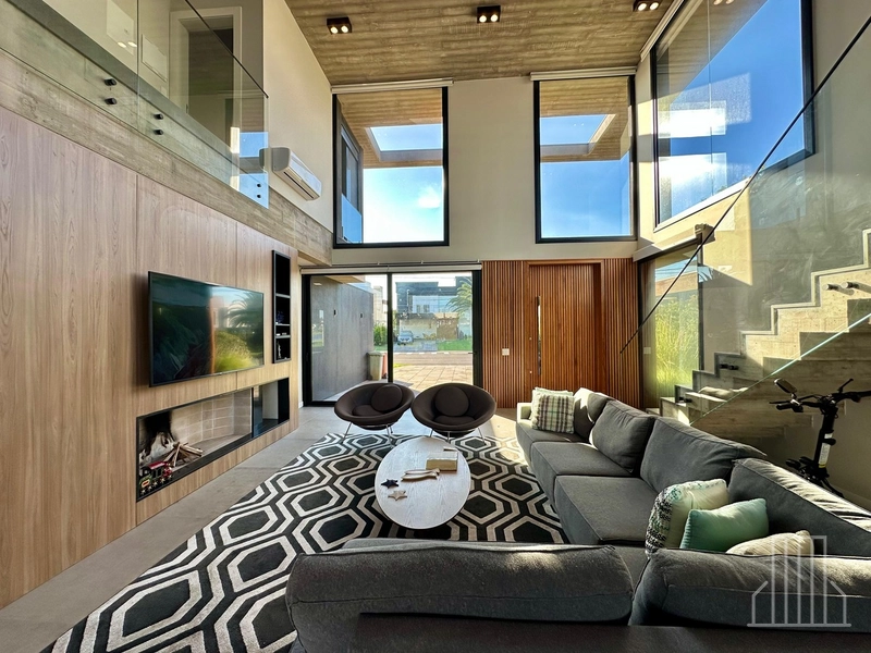 Mansão de Luxo à Venda na Enseada Lagos - Oportunidade Imperdível!: 2ª foto da galeria de imagens do imóvel