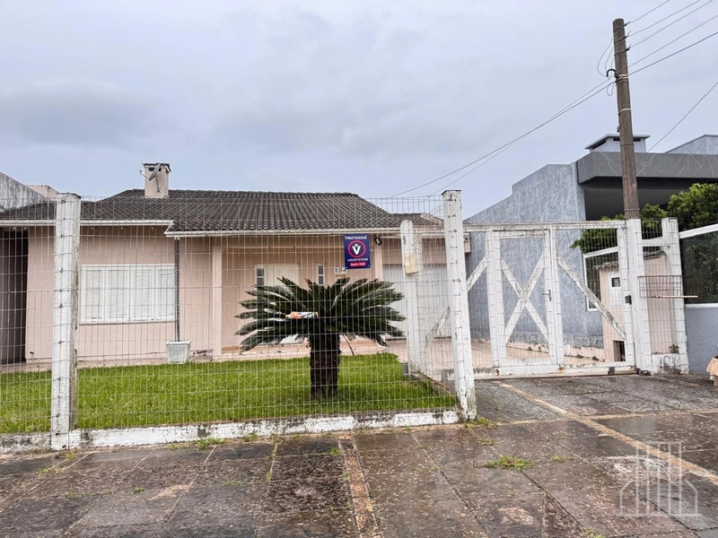 LINDA CASA COM ÓTIMO ESPAÇO NO BAIRRO SANTO ANTONIO: 2ª foto da galeria de imagens do imóvel