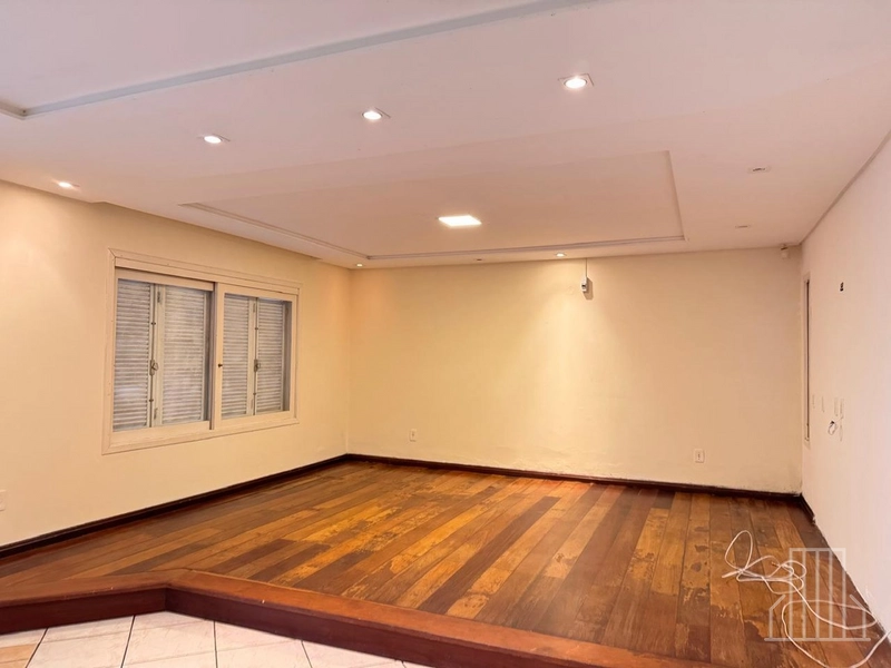 LINDA CASA COM ÓTIMO ESPAÇO NO BAIRRO SANTO ANTONIO: 3ª foto da galeria de imagens do imóvel