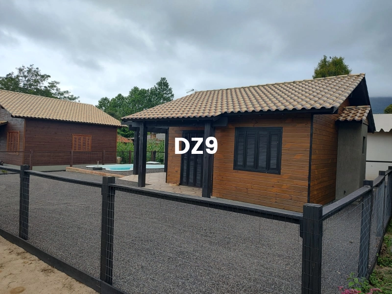 CHARMOSA CASA DE MADEIRA EM MORRO ALTO, MAQUINÉ!: 1ª foto da galeria de imagens do imóvel