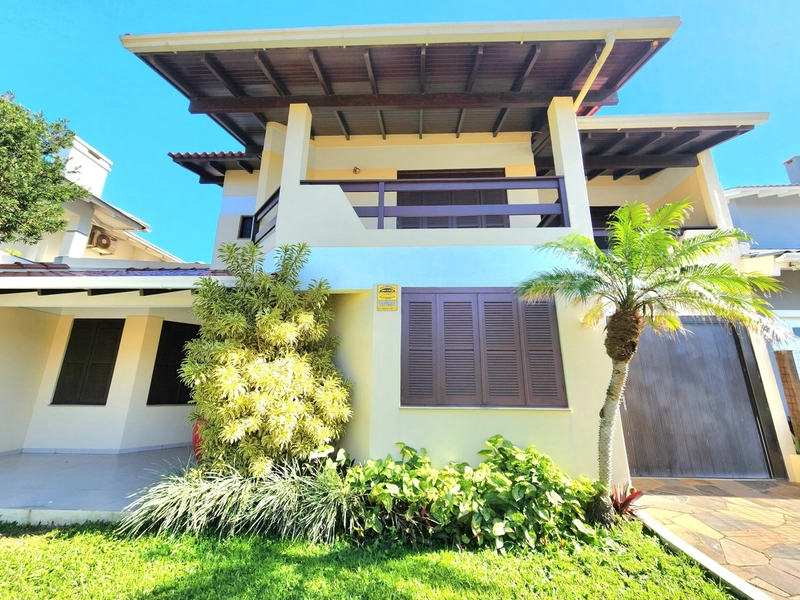 BELÍSSIMO SOBRADO A VENDA EM CAPÃO NOVO!: 1ª foto da galeria de imagens do imóvel