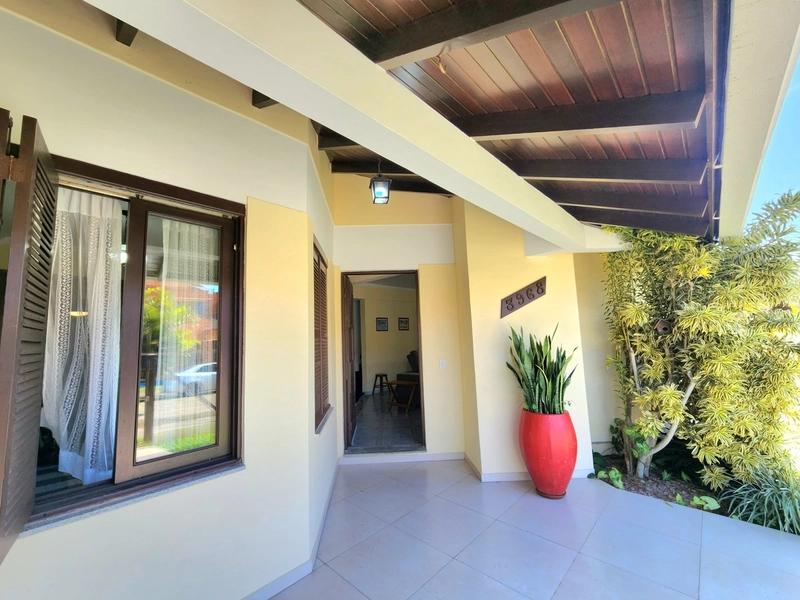 BELÍSSIMO SOBRADO A VENDA EM CAPÃO NOVO!: 5ª foto da galeria de imagens do imóvel