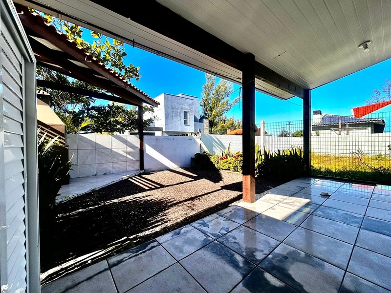 Casa Mobiliada com 2 Dormitórios em Capão Novo: 8ª foto da galeria de imagens do imóvel