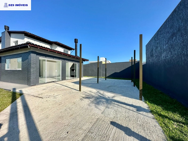 MAGNÍFICA CASA DE ESQUINA COM PISCINA E VISTA PARA O MAR: 33ª foto da galeria de imagens do imóvel