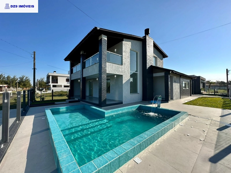 MAGNÍFICA CASA DE ESQUINA COM PISCINA E VISTA PARA O MAR: 34ª foto da galeria de imagens do imóvel