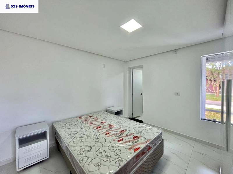 MAGNÍFICA CASA DE ESQUINA COM PISCINA E VISTA PARA O MAR: 9ª foto da galeria de imagens do imóvel