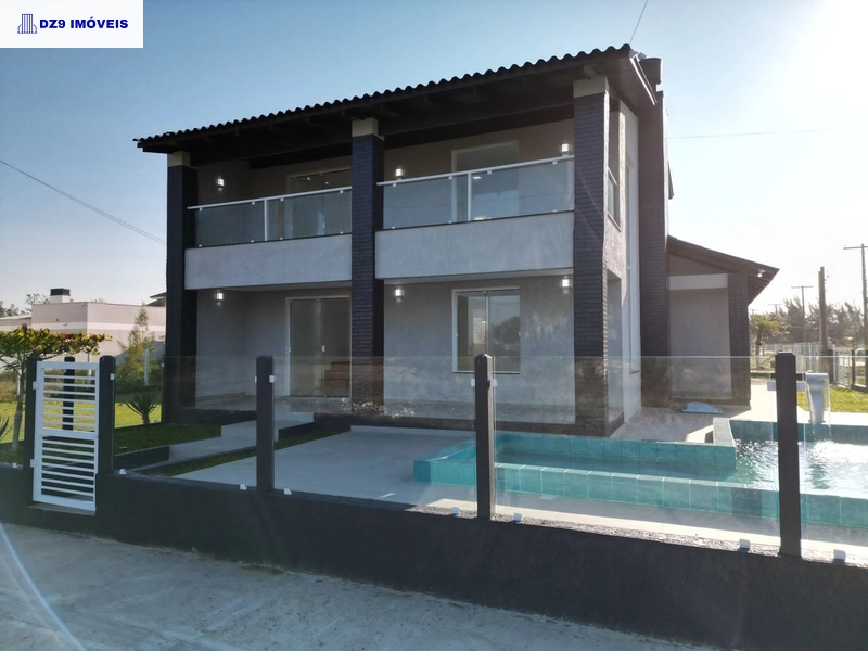 MAGNÍFICA CASA DE ESQUINA COM PISCINA E VISTA PARA O MAR: 29ª foto da galeria de imagens do imóvel