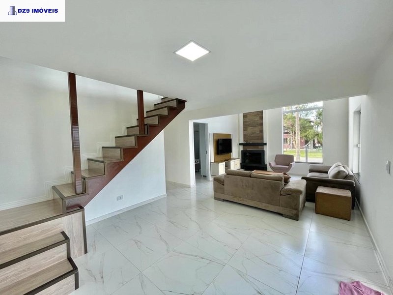 MAGNÍFICA CASA DE ESQUINA COM PISCINA E VISTA PARA O MAR: 12ª foto da galeria de imagens do imóvel