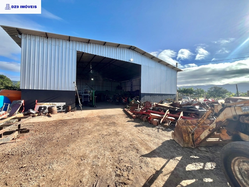 Apartamento + Pavilhão com Mecânica em Área Ampla!: 25ª foto da galeria de imagens do imóvel