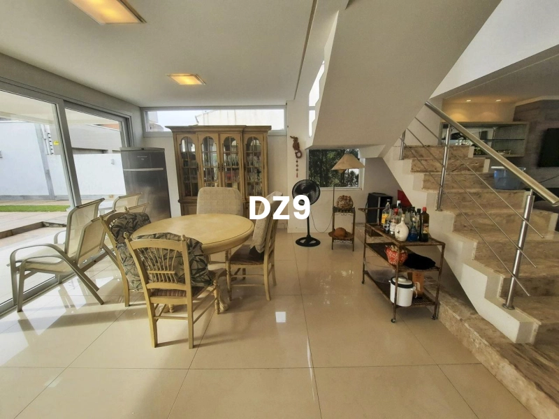 CASA MODERNA E AGRADÁVEL À VENDA!: 16ª foto da galeria de imagens do imóvel