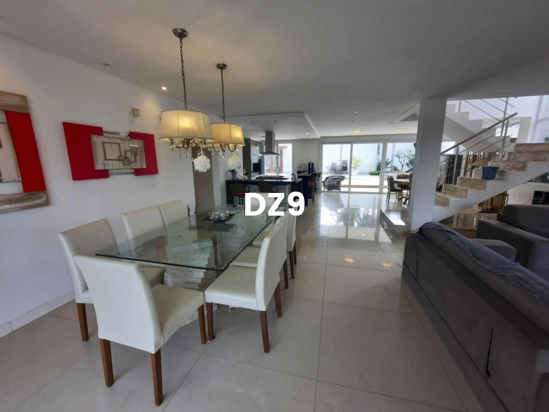 CASA MODERNA E AGRADÁVEL À VENDA!: 10ª foto da galeria de imagens do imóvel