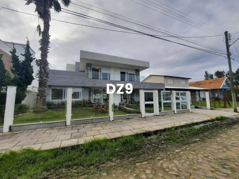 CASA MODERNA E AGRADÁVEL À VENDA!: 4ª foto da galeria de imagens do imóvel