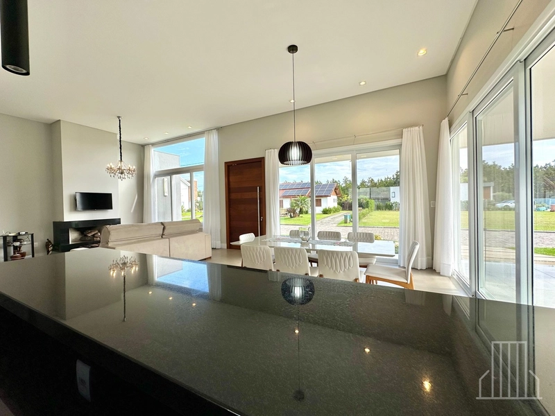 LINDA CASA EM CONDOMÍNIO FECHADO EM ATLÂNTIDA - XANGRILÁ: 13ª foto da galeria de imagens do imóvel