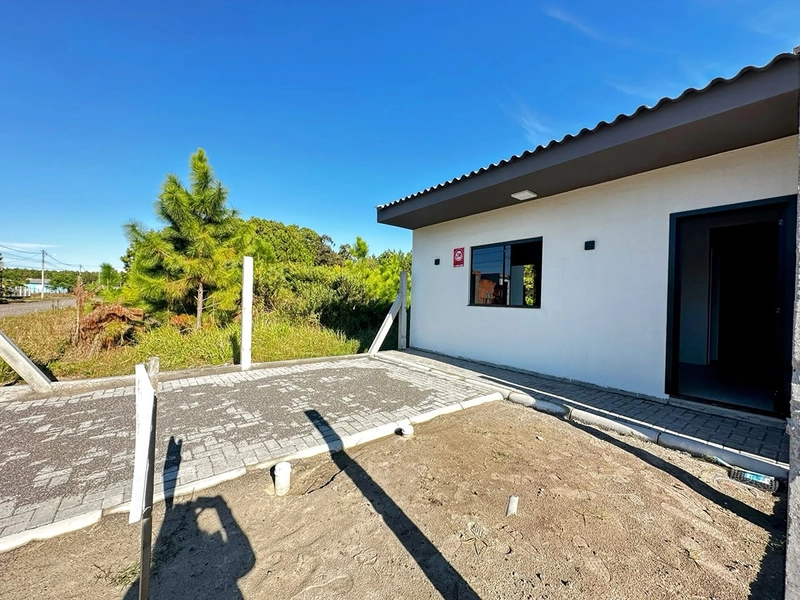 Casa Nova com 2 Dormitórios em Capão Novo Village: 3ª foto da galeria de imagens do imóvel