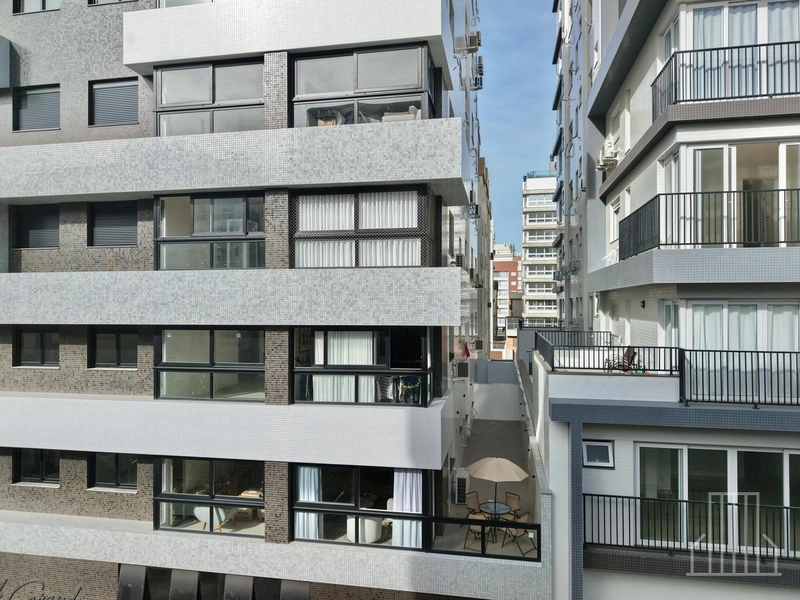 Apartamento Alto Padrão à Venda em Capão da Canoa: 3ª foto da galeria de imagens do imóvel