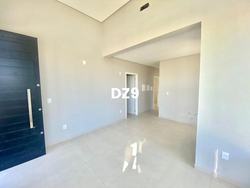 CASA COM 3 DORMITÓRIOS, SENDO 1 SUÍTE, VAZIO!: 7ª foto da galeria de imagens do imóvel