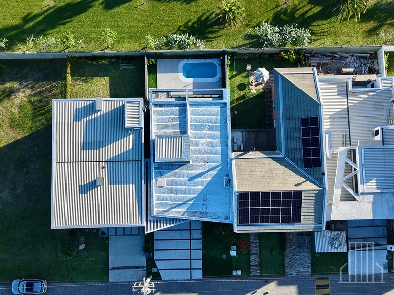 MARAVILHOSA CASA DE ALTO PADRÃO EM CONDOMÍNIO FECHADO – XANGRI-LÁ!: 3ª foto da galeria de imagens do imóvel