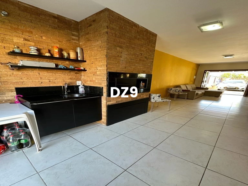 CASA COM 3 DORMITÓRIOS: 3ª foto da galeria de imagens do imóvel