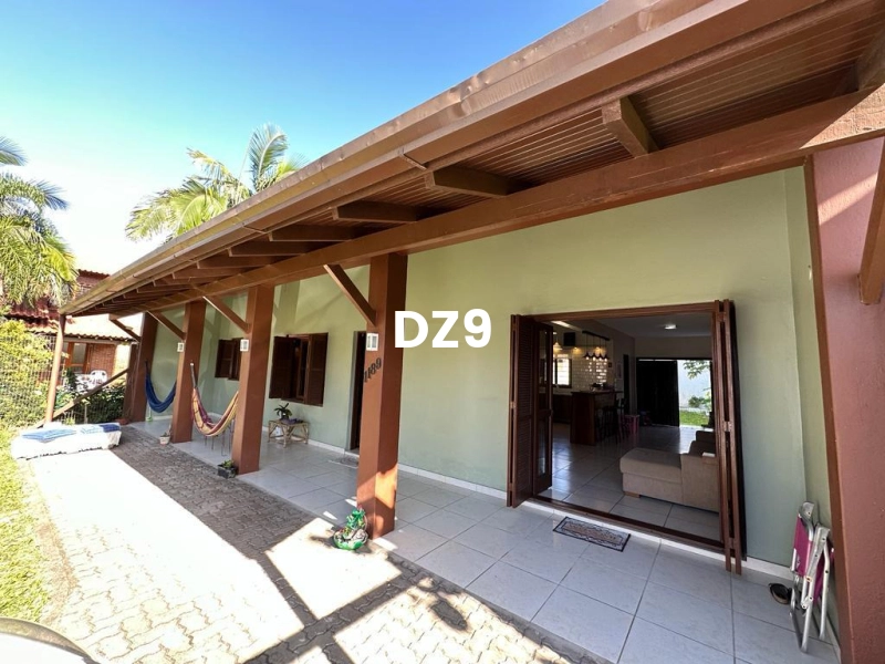 CASA COM 3 DORMITÓRIOS: 17ª foto da galeria de imagens do imóvel