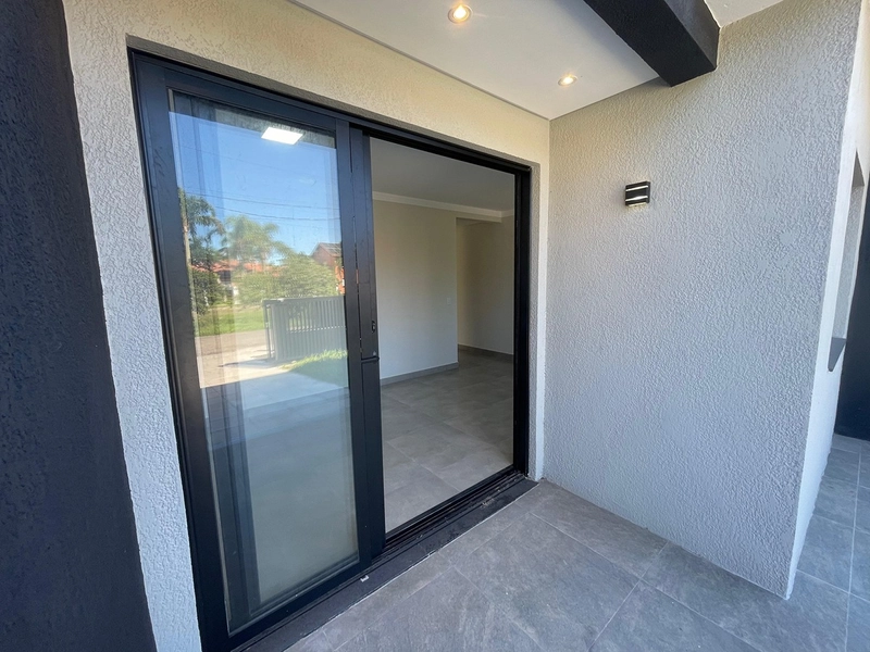 Casa Geminada à Venda em Capão Novo: 20ª foto da galeria de imagens do imóvel