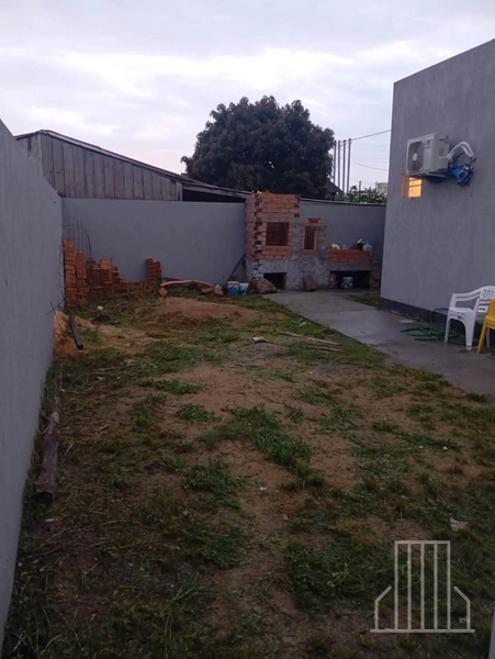 LINDA CASA LOCALIZADA NO BAIRRO CAPÃO NOVO EM CAPÃO DA CANOA!: 3ª foto da galeria de imagens do imóvel