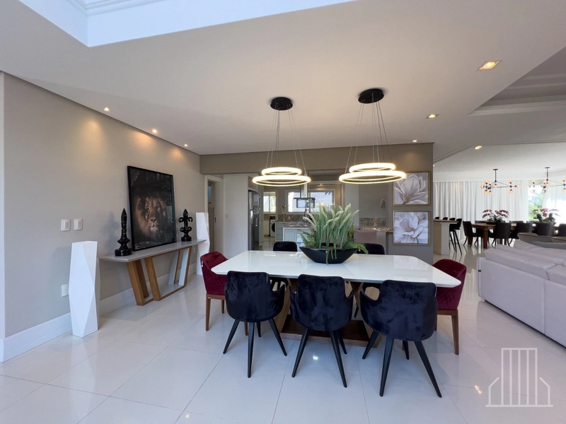 CASA MODERNA À VENDA EM CONDOMÍNIO FECHADO: CONFORTO E ESTILO!: 23ª foto da galeria de imagens do imóvel