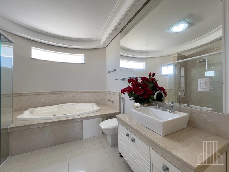 CASA MODERNA À VENDA EM CONDOMÍNIO FECHADO: CONFORTO E ESTILO!: 51ª foto da galeria de imagens do imóvel