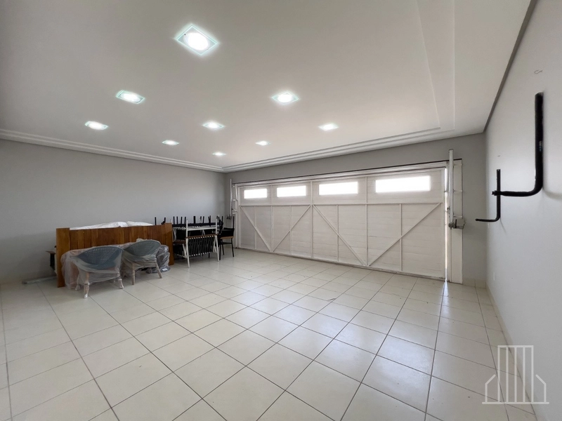 CASA MODERNA À VENDA EM CONDOMÍNIO FECHADO: CONFORTO E ESTILO!: 40ª foto da galeria de imagens do imóvel