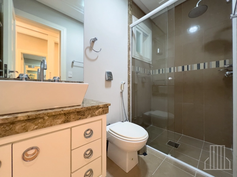 CASA MODERNA À VENDA EM CONDOMÍNIO FECHADO: CONFORTO E ESTILO!: 4ª foto da galeria de imagens do imóvel