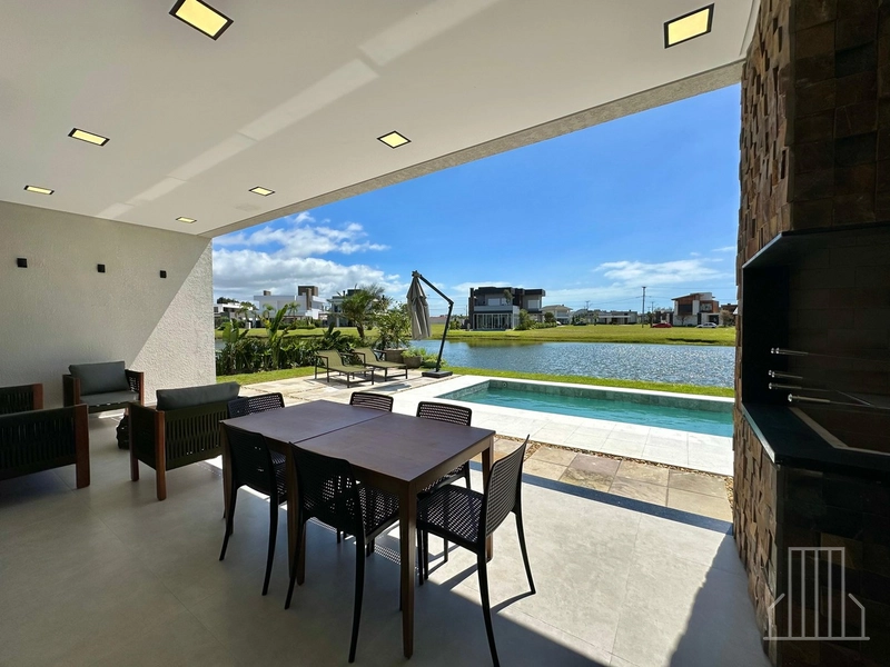 ESPLÊNDIDA CASA NO CONDOMÍNIO COSTA SERENA EM CAPÃO NOVO: 21ª foto da galeria de imagens do imóvel