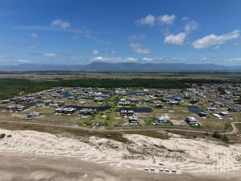 ESPLÊNDIDA CASA NO CONDOMÍNIO COSTA SERENA EM CAPÃO NOVO: 27ª foto da galeria de imagens do imóvel