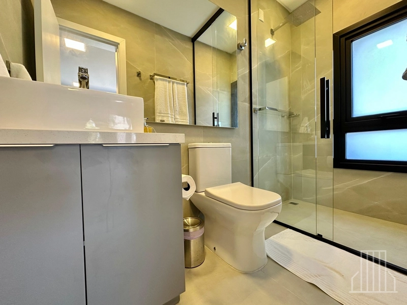 ESPLÊNDIDA CASA NO CONDOMÍNIO COSTA SERENA EM CAPÃO NOVO: 20ª foto da galeria de imagens do imóvel