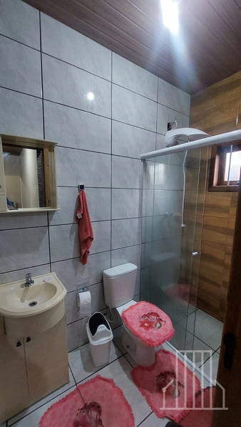 CASA A VENDA DE 3 DORMITÓRIOS: 3ª foto da galeria de imagens do imóvel