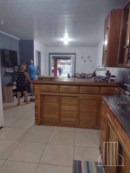 EXCELENTE CASA À VENDA NO BAIRRO ARCO-ÍRIS, EM CAPÃO DA CANOA!: 15ª foto da galeria de imagens do imóvel