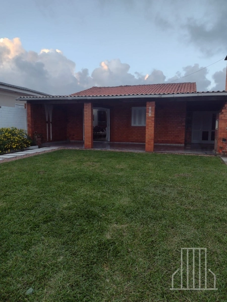 EXCELENTE CASA À VENDA NO BAIRRO ARCO-ÍRIS, EM CAPÃO DA CANOA!: 2ª foto da galeria de imagens do imóvel