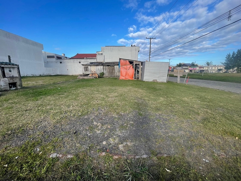 Dois Terrenos de 600 m² em Capão Novo: 1ª foto da galeria de imagens do imóvel