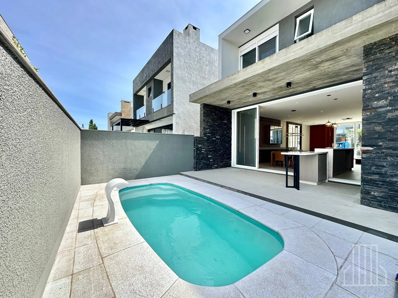 MARAVILHOSA CASA EM CONDOMÍNIO FECHADO EM XANGRI-LÁ: 10ª foto da galeria de imagens do imóvel