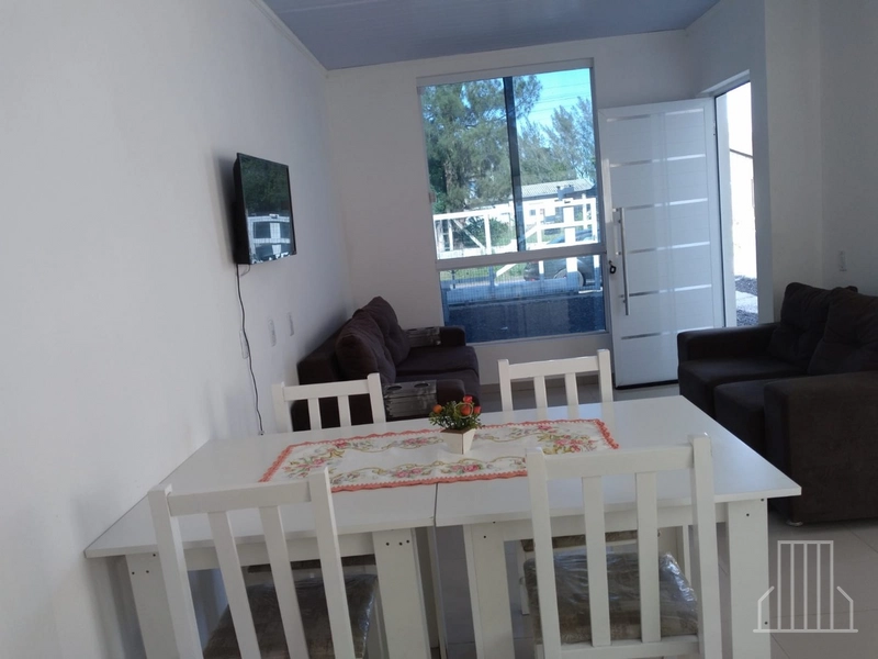 Casa Geminada à Venda a 100 Metros do Mar!: 3ª foto da galeria de imagens do imóvel