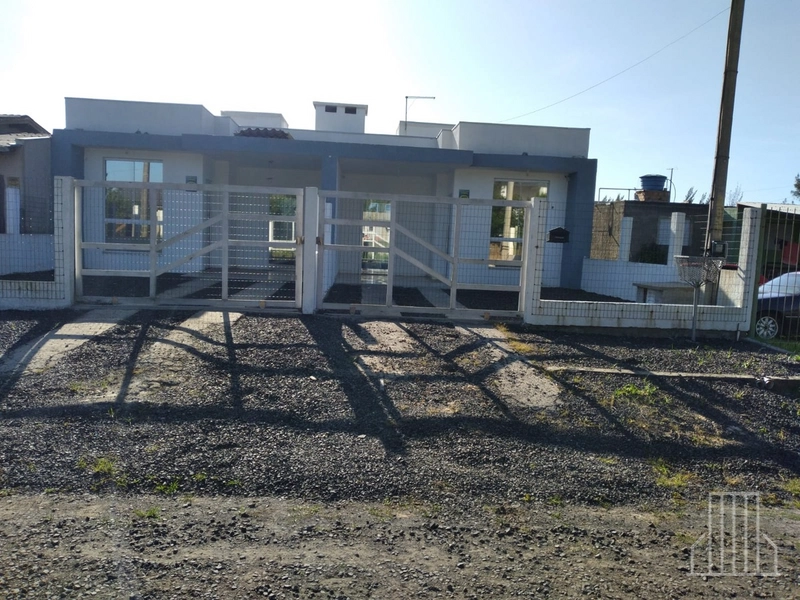 Casa Geminada à Venda a 100 Metros do Mar!: 1ª foto da galeria de imagens do imóvel