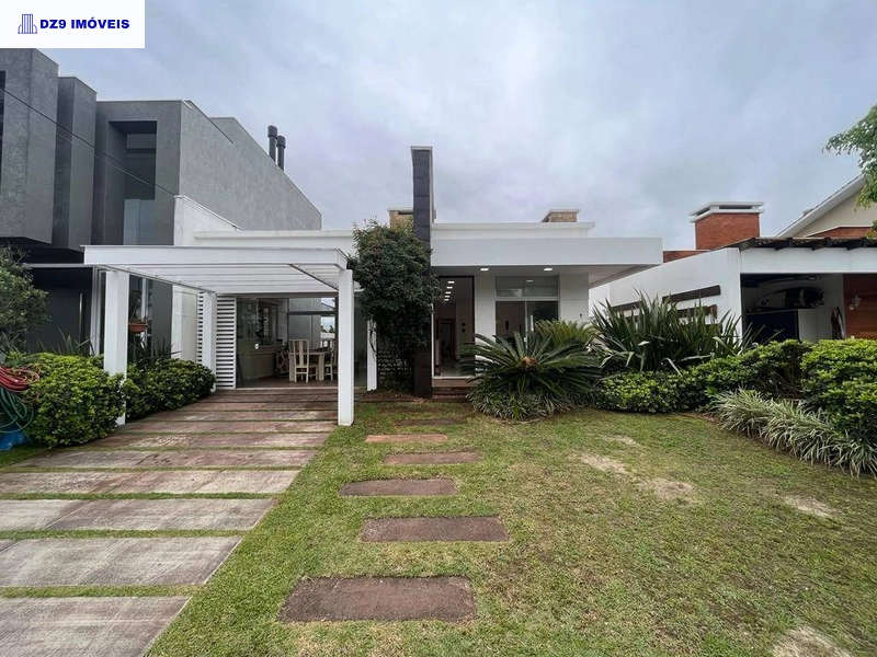 ELEGANTE CASA TÉRREA MOBILIADA NO CONDADO DE CAPÃO: 1ª foto da galeria de imagens do imóvel